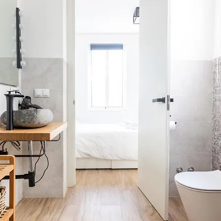 Tiles By Time Apartment